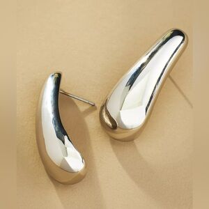 - Anthropologie The Petra Medium Drop Earrings